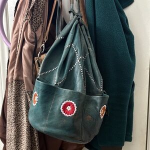 LEATHER VINTAGE BAG - Over shoulder bag Aztec Tribal - Bucket Bag - 70's - 60's